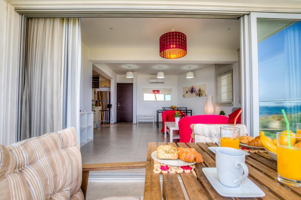 Beachfront Trident Protaras Exteriör bild