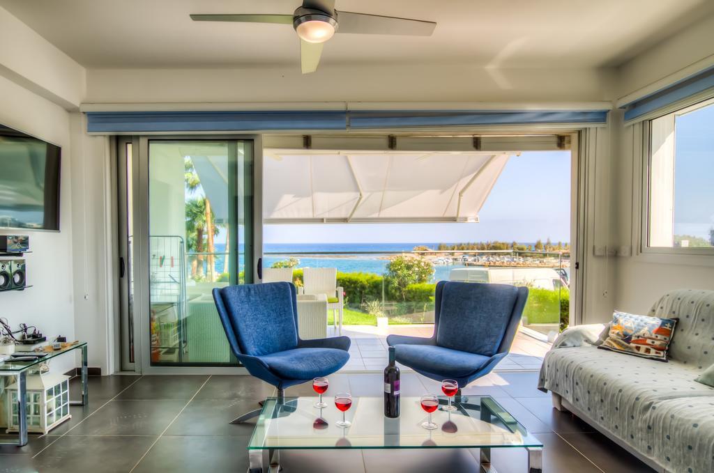 Beachfront Trident Protaras Exteriör bild