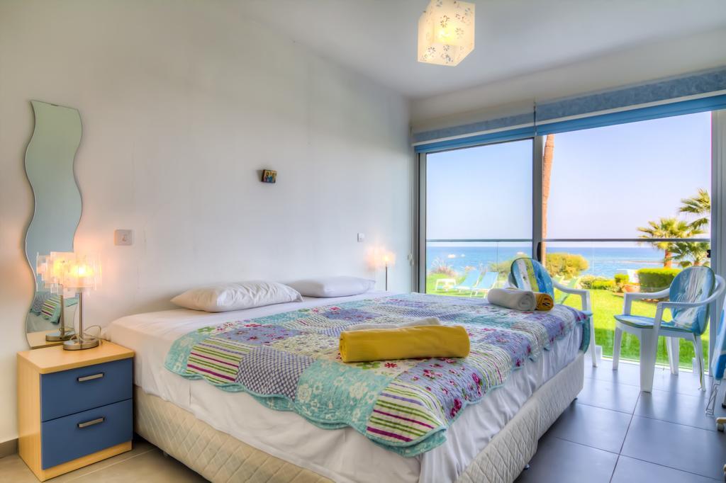 Beachfront Trident Protaras Exteriör bild