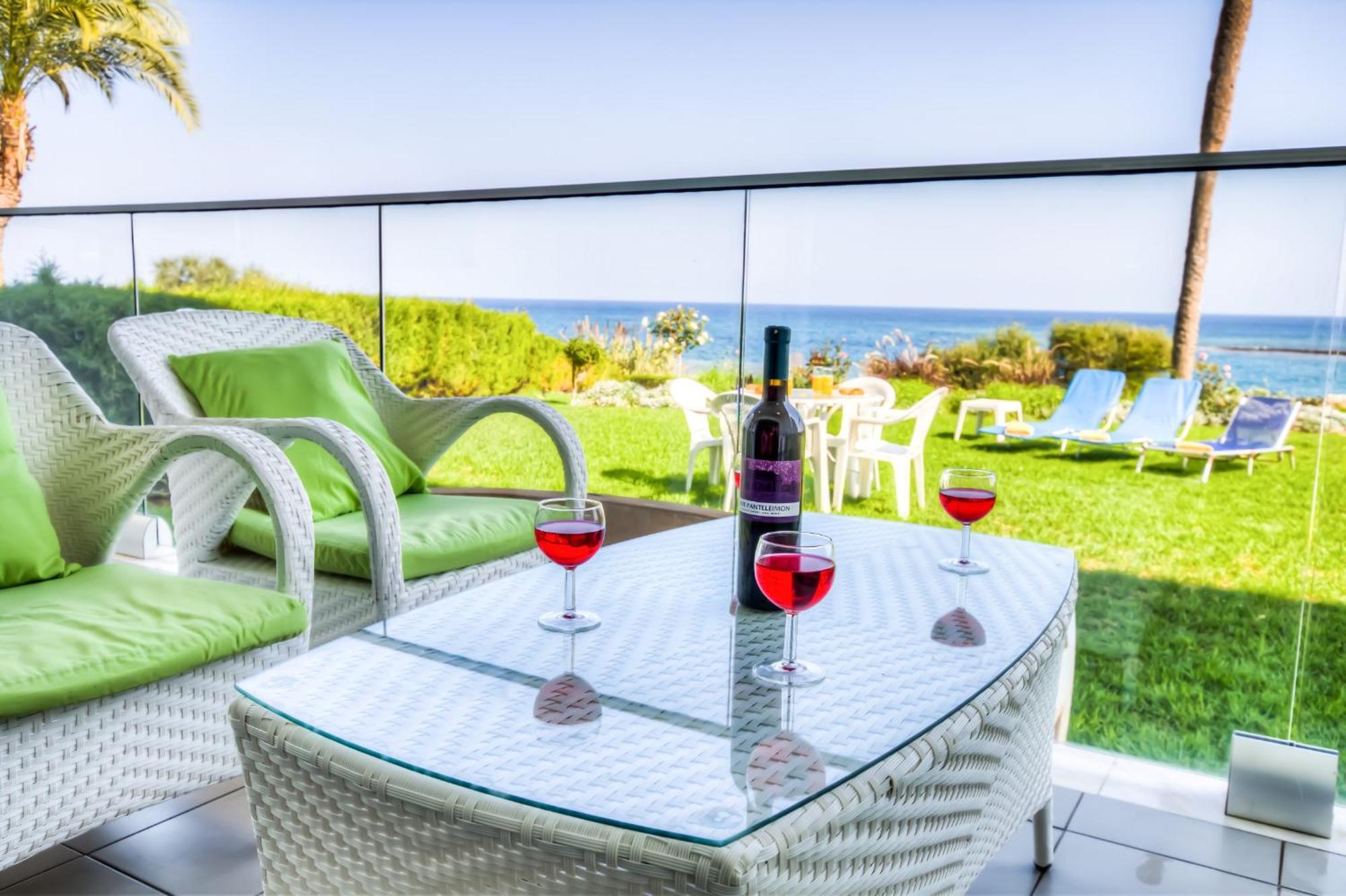 Beachfront Trident Protaras Exteriör bild